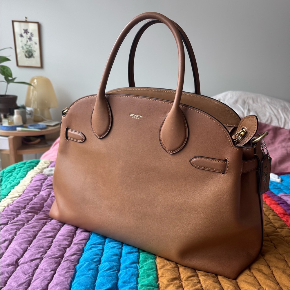 Coach Empire 40